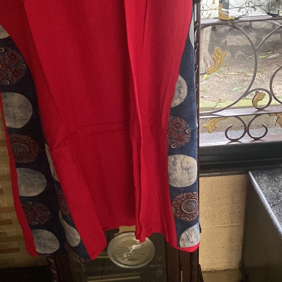 Red solid kurti jacket style for women - Picture 4 of 7